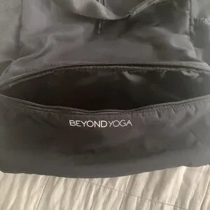 Beyond Yoga | Bags | Beyond Yoga Classic Black Backpack  display picture 2